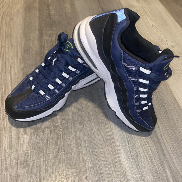 AirMax 95 - Picture 1 of 5